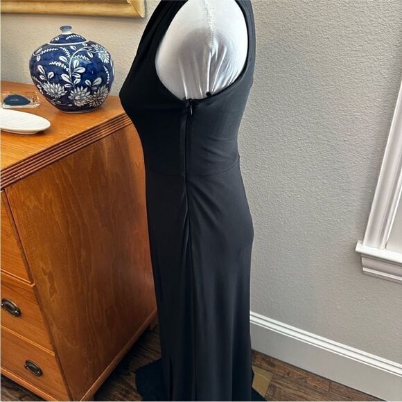 NWT Betsy & Adam Long Jersey Asymmetrical Sleeve Gown - Picture 7 of 10